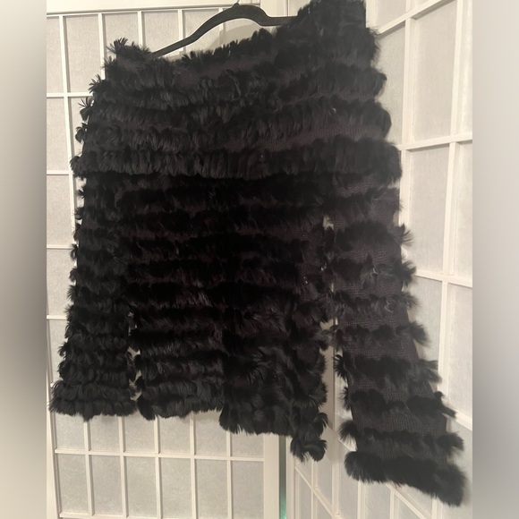 BCBG MAXAZRIA Rabbit Fur Off-Shoulder Top Black NWT - Picture 3 of 15